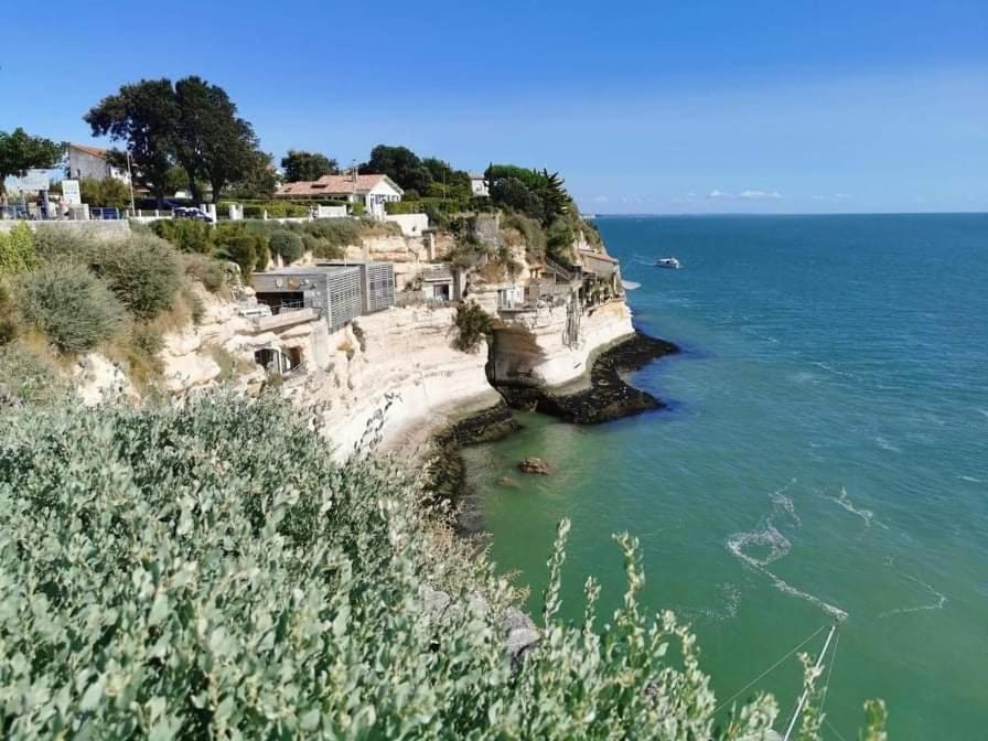 Ocean Campagne Liberte Bed and Breakfast Aigrefeuille-dʼAunis Exteriör bild